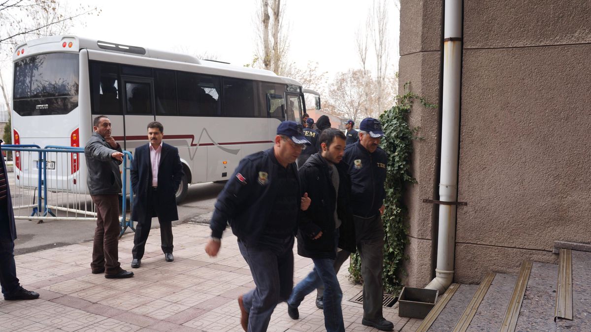 ODTÜ\'deki Olaylara Karıştıkları İddia Edilen 8 Öğrenci Serbest Bırakıldı