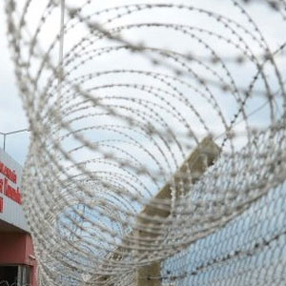 (Özel Haber) Cezaevi Tellerini Mahkumlar Üretiyor