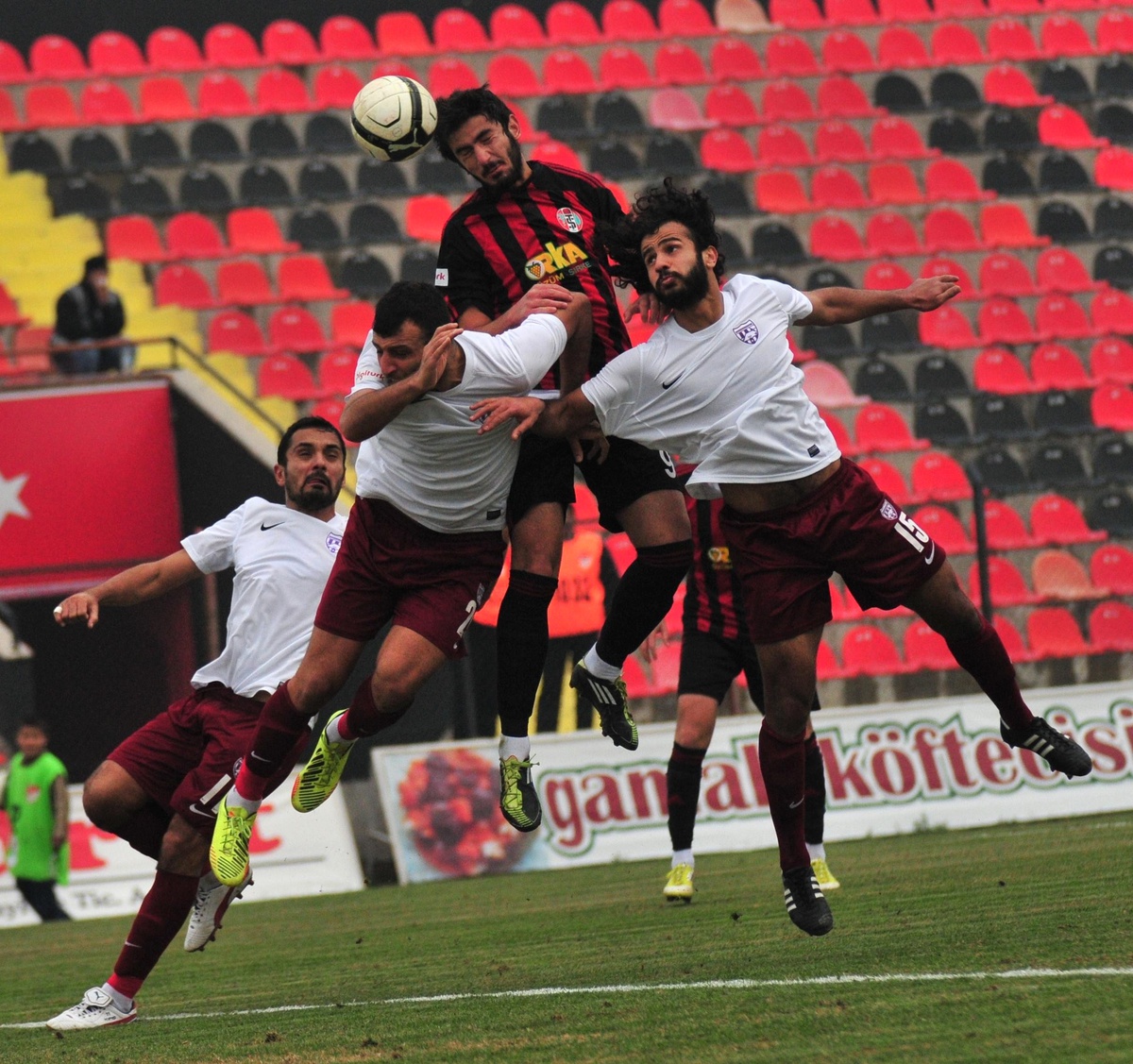 Spor Toto 2.lig Kırmızı Grup