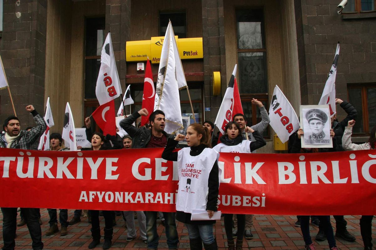 Tgb Üyeleri, Asteğmen Kubilay\'ı Andı