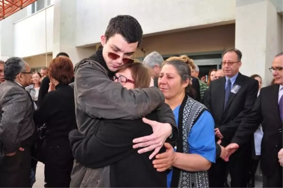 Adana Beyin Kanamasından Ölen Beyin Uzmanı Profesöre Hazin Tören Beyin Kanamasından Ölen Beyin...