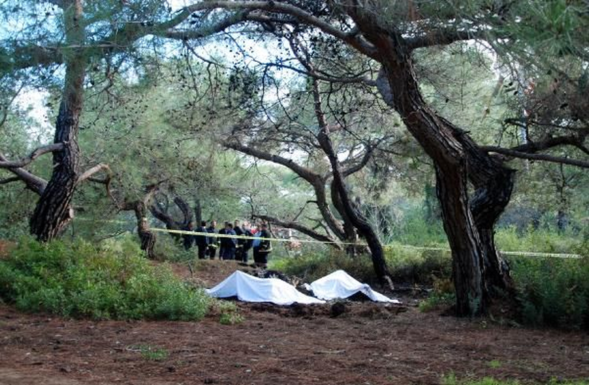 Antalya\'da 2 Kişilik Uçağın Düşmesi