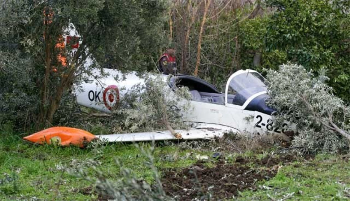 Antalya\'da Uçak Düştü
