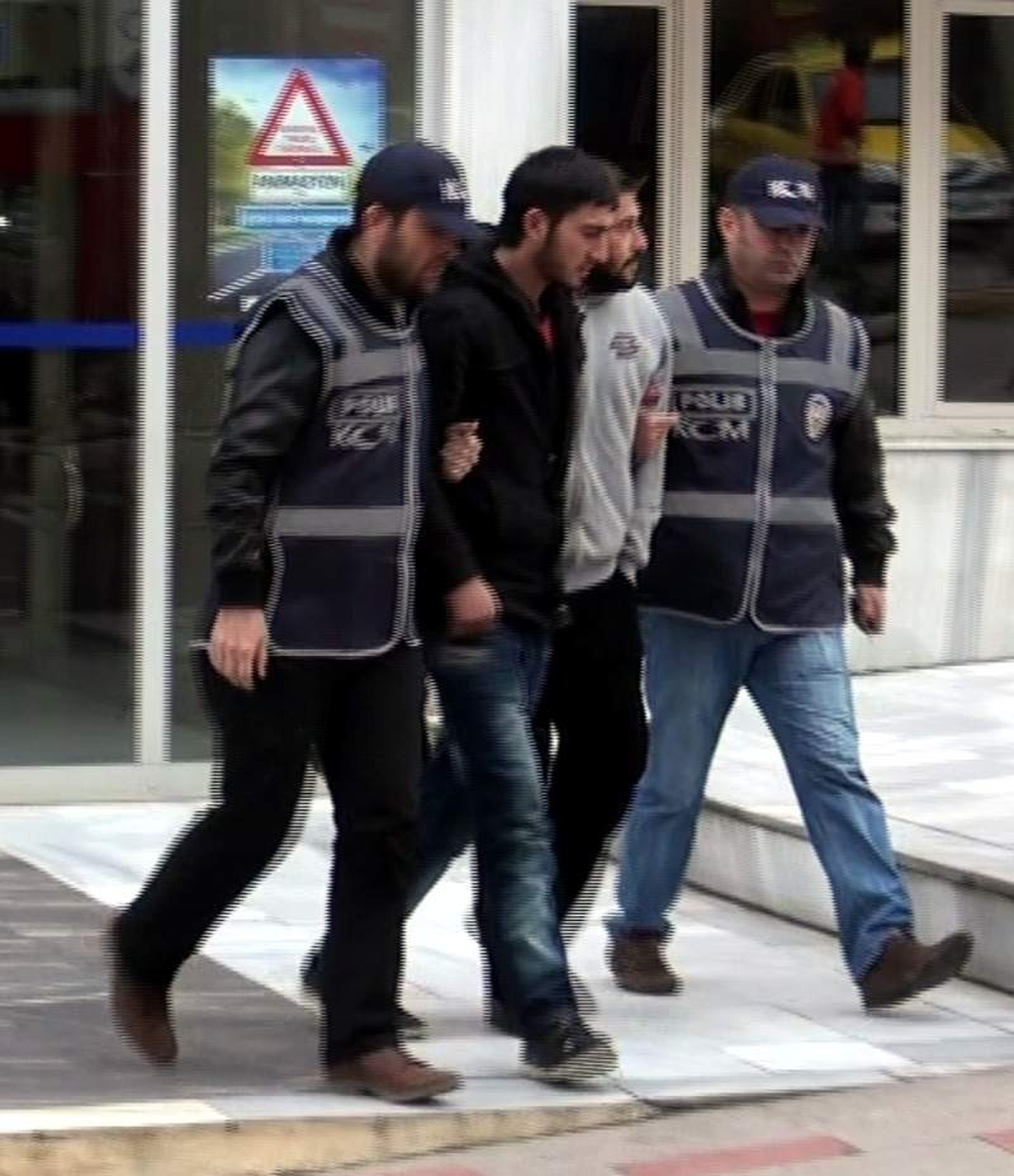 Bandırma\'da Zehir Tacirlerine Darbe