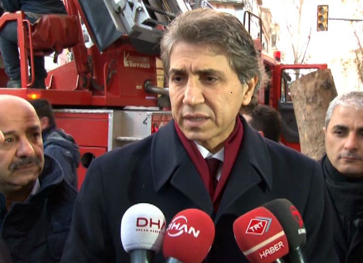 Başkan Demir, Kapalıçarşı ve Milli Eğitim\'deki Yangınları Değerlendirdi
