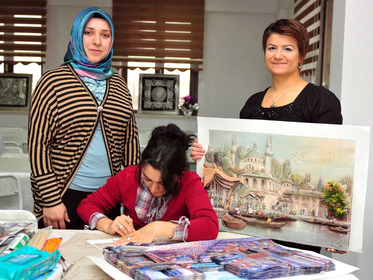 Binlerce Kişi Meslek Sahibi Oluyor
