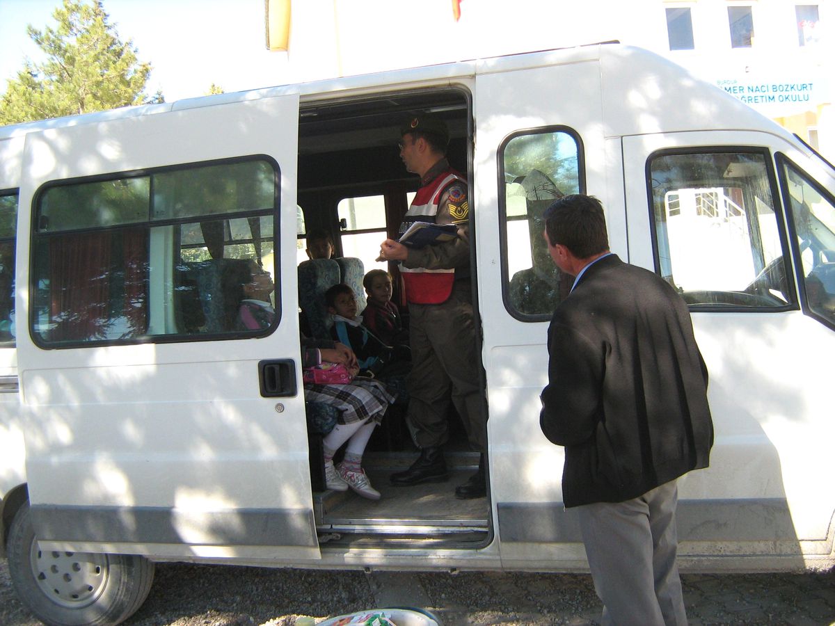 Burdur\'da Öğrenci Servislerini Denetlendi