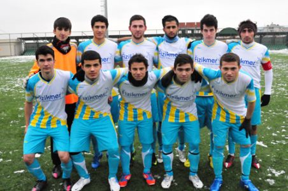 Çayırova Gençler Birliği\'nden Rakiplerine Göz Dağı