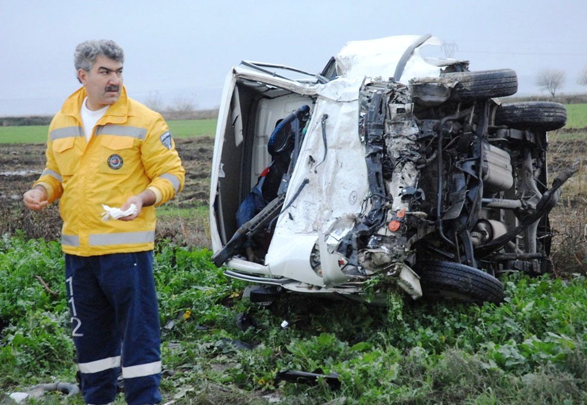 Ceyhan\'da Trafik Kazası: 1 Ölü, 1 Yaralı