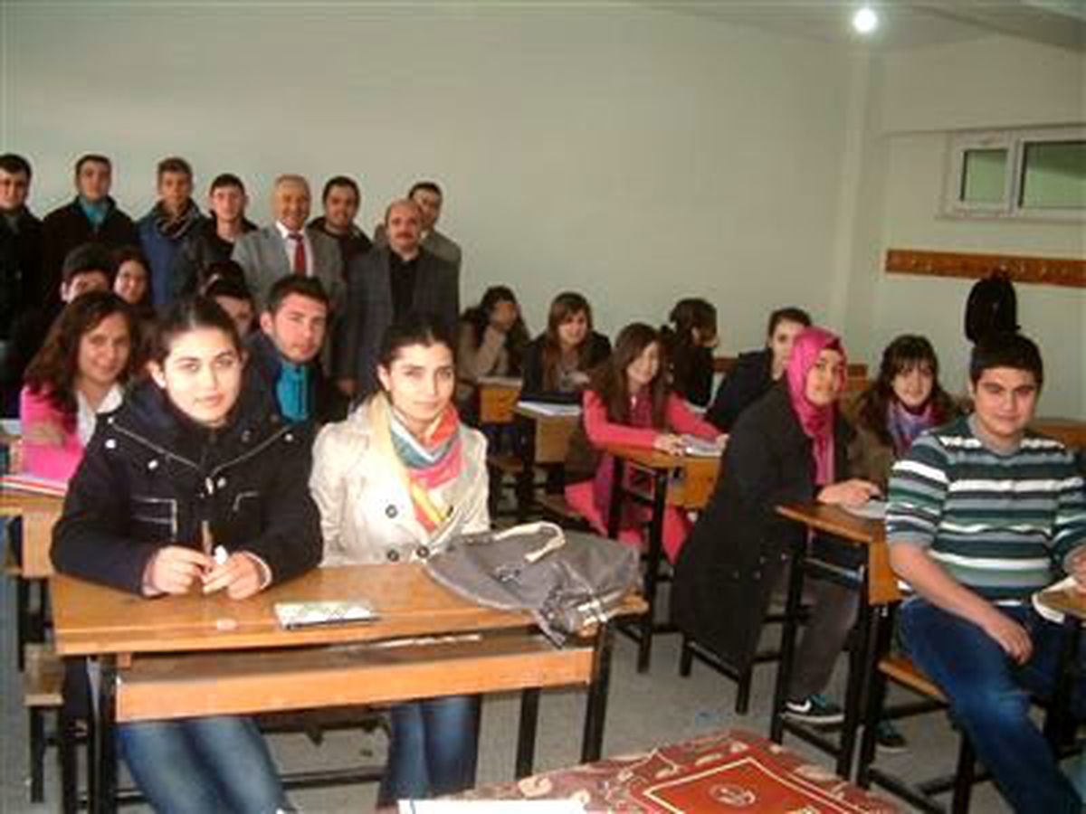 Dershaneye Gidemeyen Öğrenciler İçin Ücretsiz Kurs