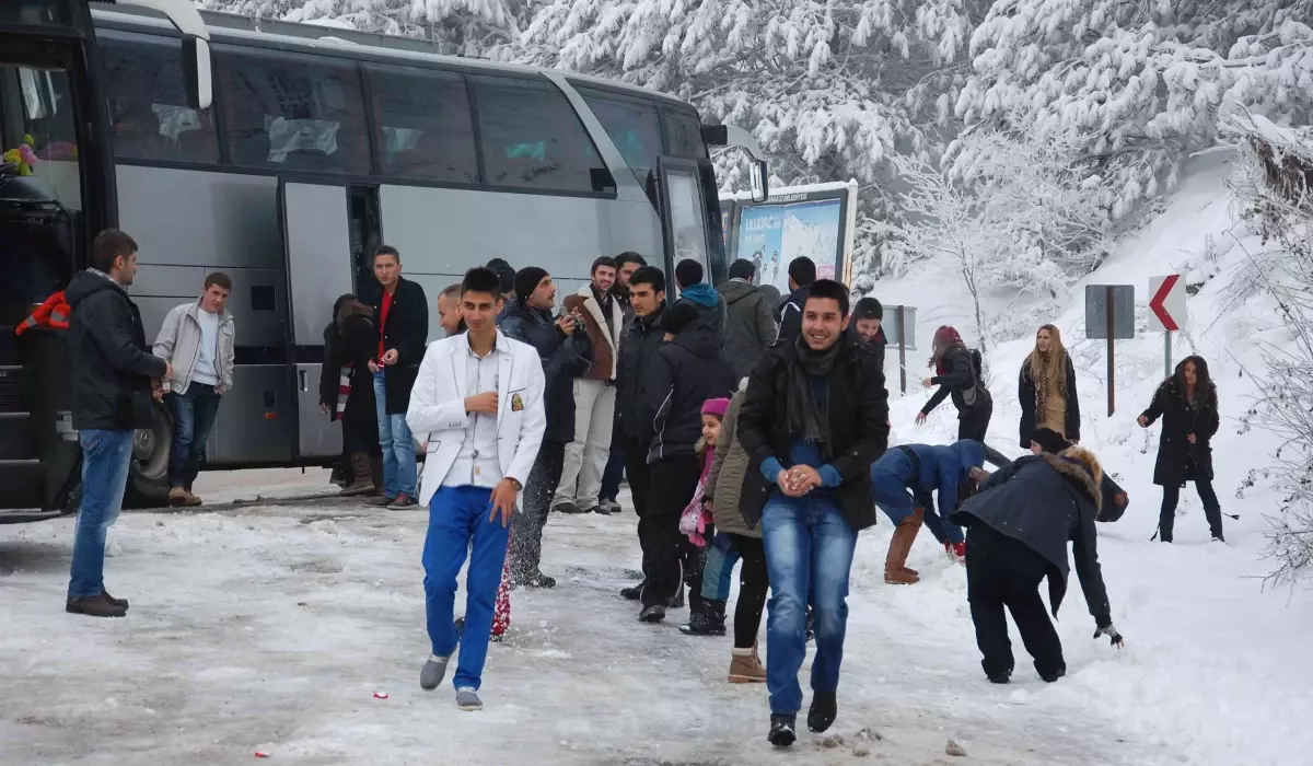 DPÜ Öğrencileri Uludağ\'da Stres Attı