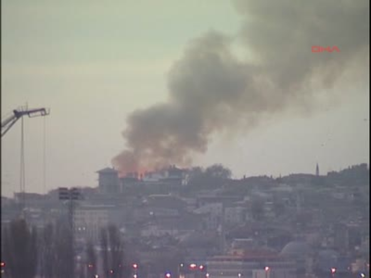 İstanbul İl Milli Eğitim Müdürlüğü Binası Yandı