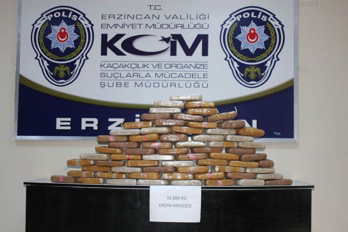 Erzincan\'da 33 Kilo Eroin Ele Geçirildi