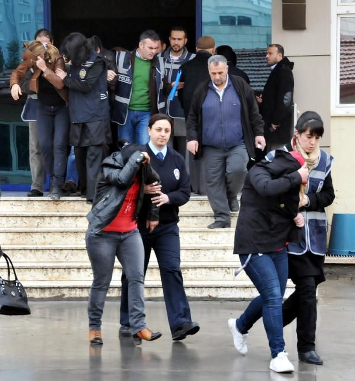 Gaziantep\'te Fuhuş Operasyonu: 10 Gözaltı