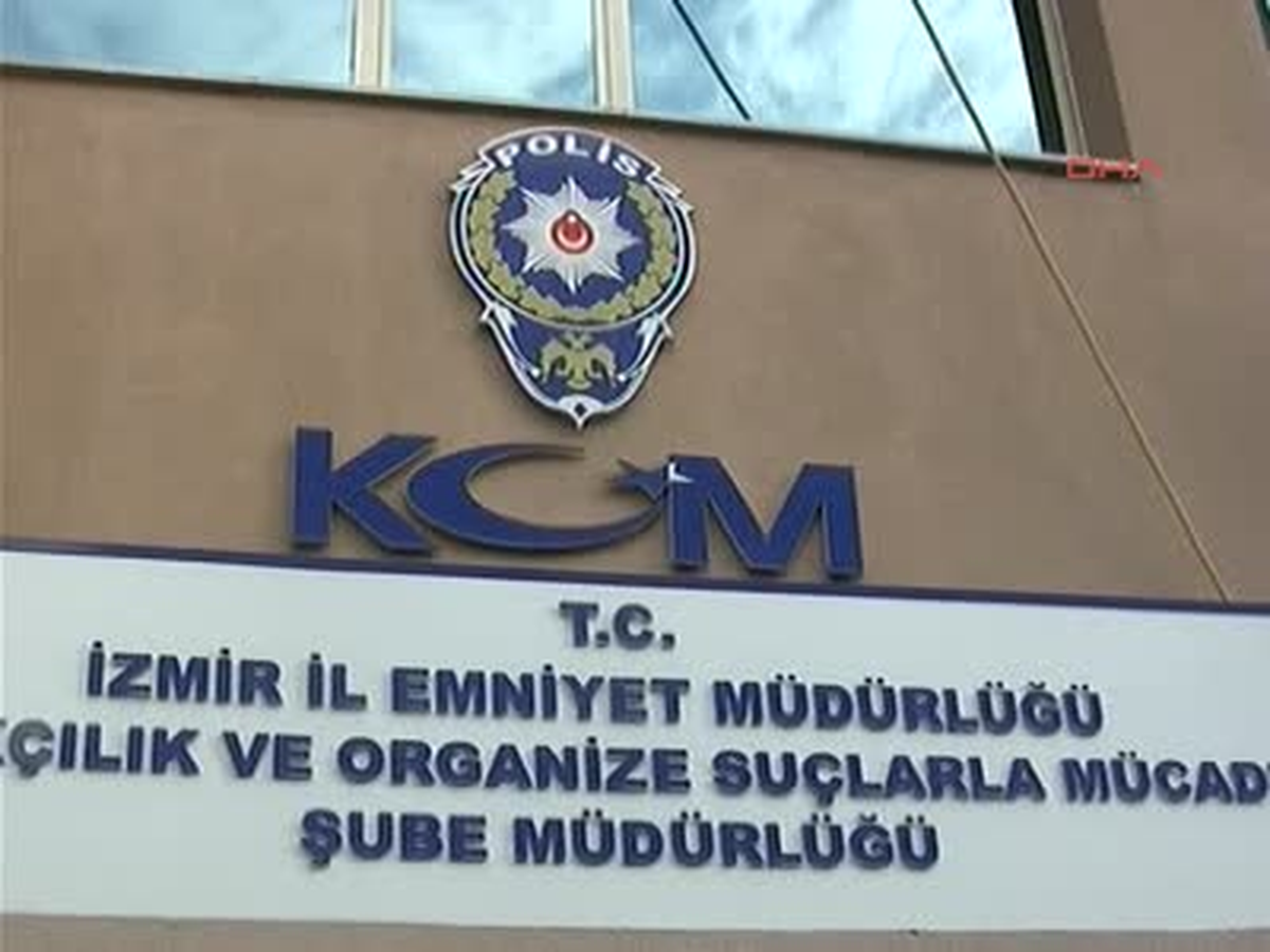 İzmir Avukatlı, Siyasili Suç Örgütüne Polis Baskını