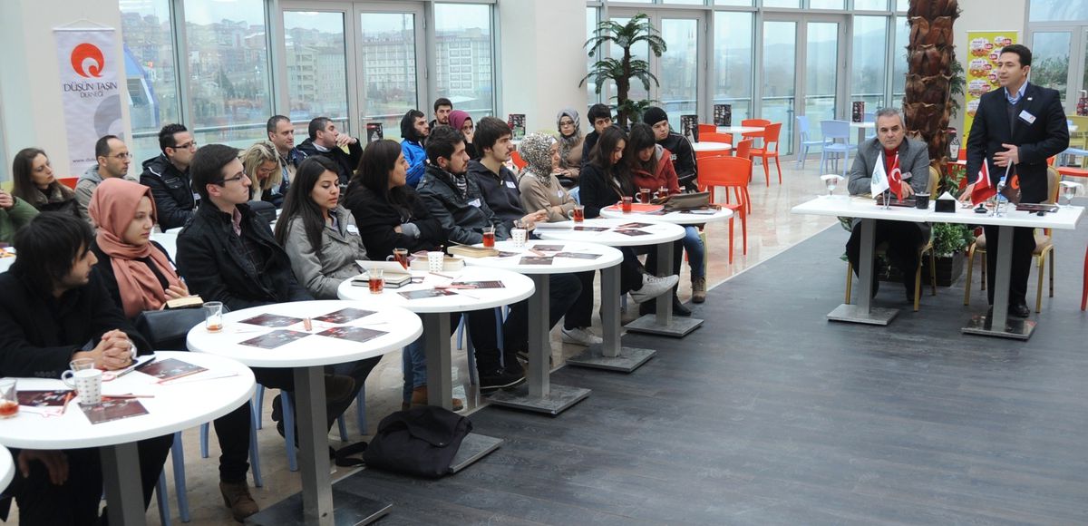Karabük Üniversitesi Kitap Okuyor