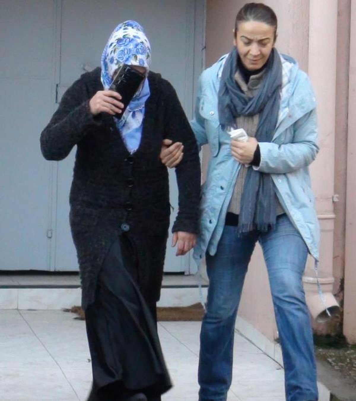 Kocaeli\'de İzlemeye Alınan Kadının İstanbul\'daki Evinde 18 Kilo Eroin