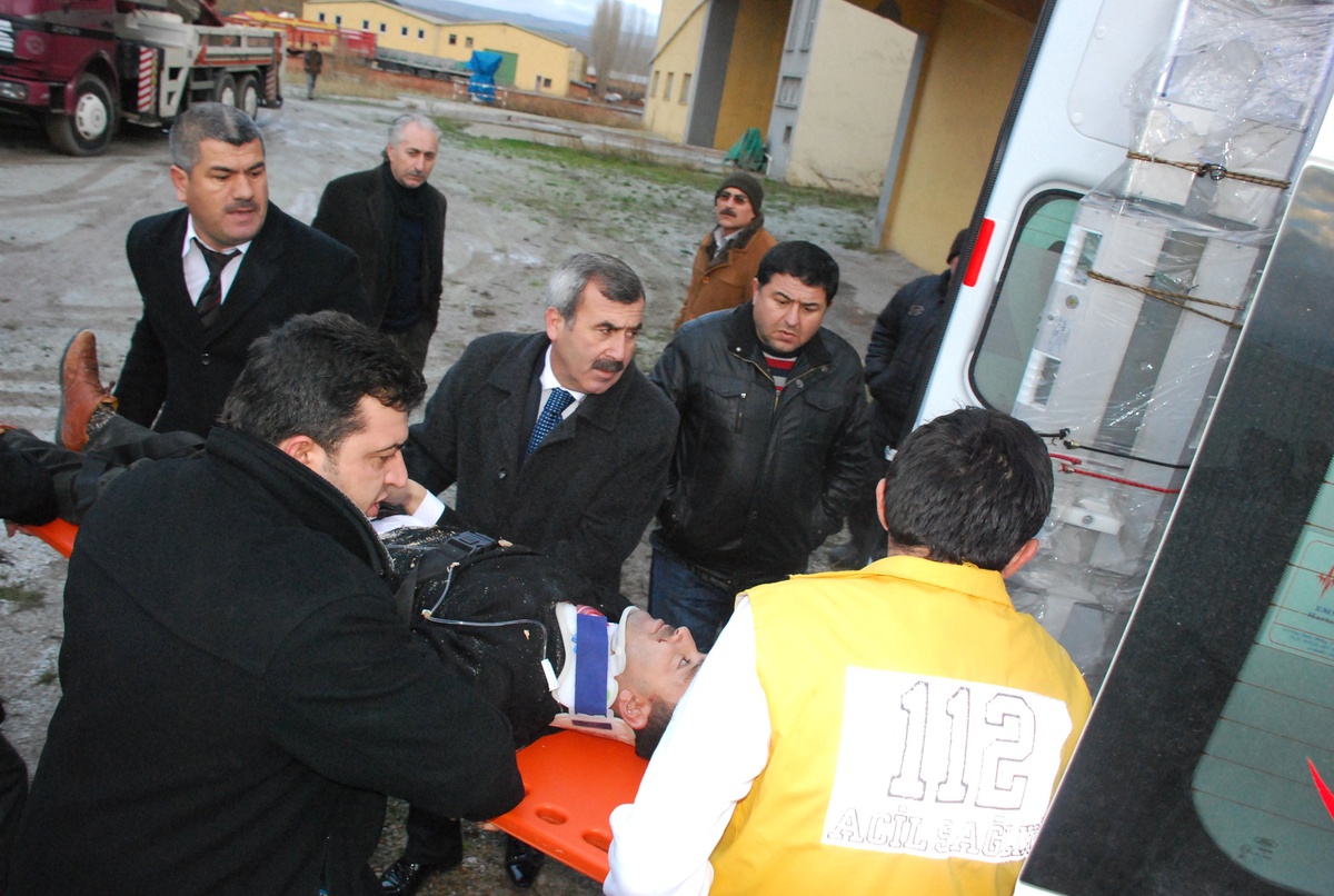 Kontrolden Çıkan Halk Otobüsü Şarampole Uçtu: 5 Yaralı