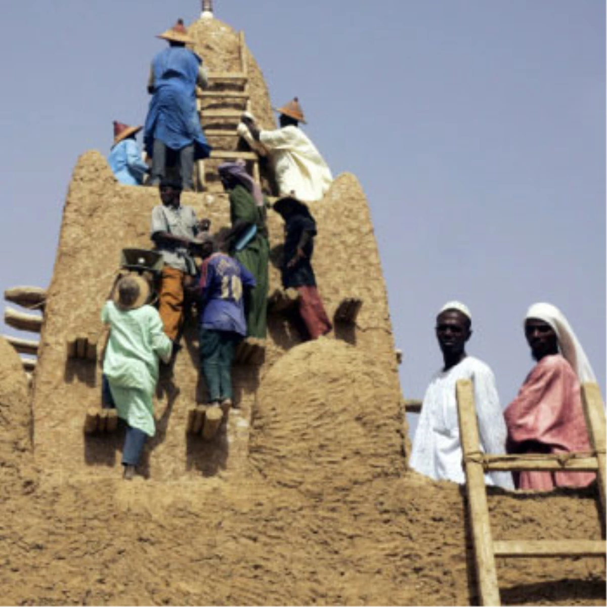Kuzey Mali\'de Tarihi Türbeler Yok Edilmek İsteniyor