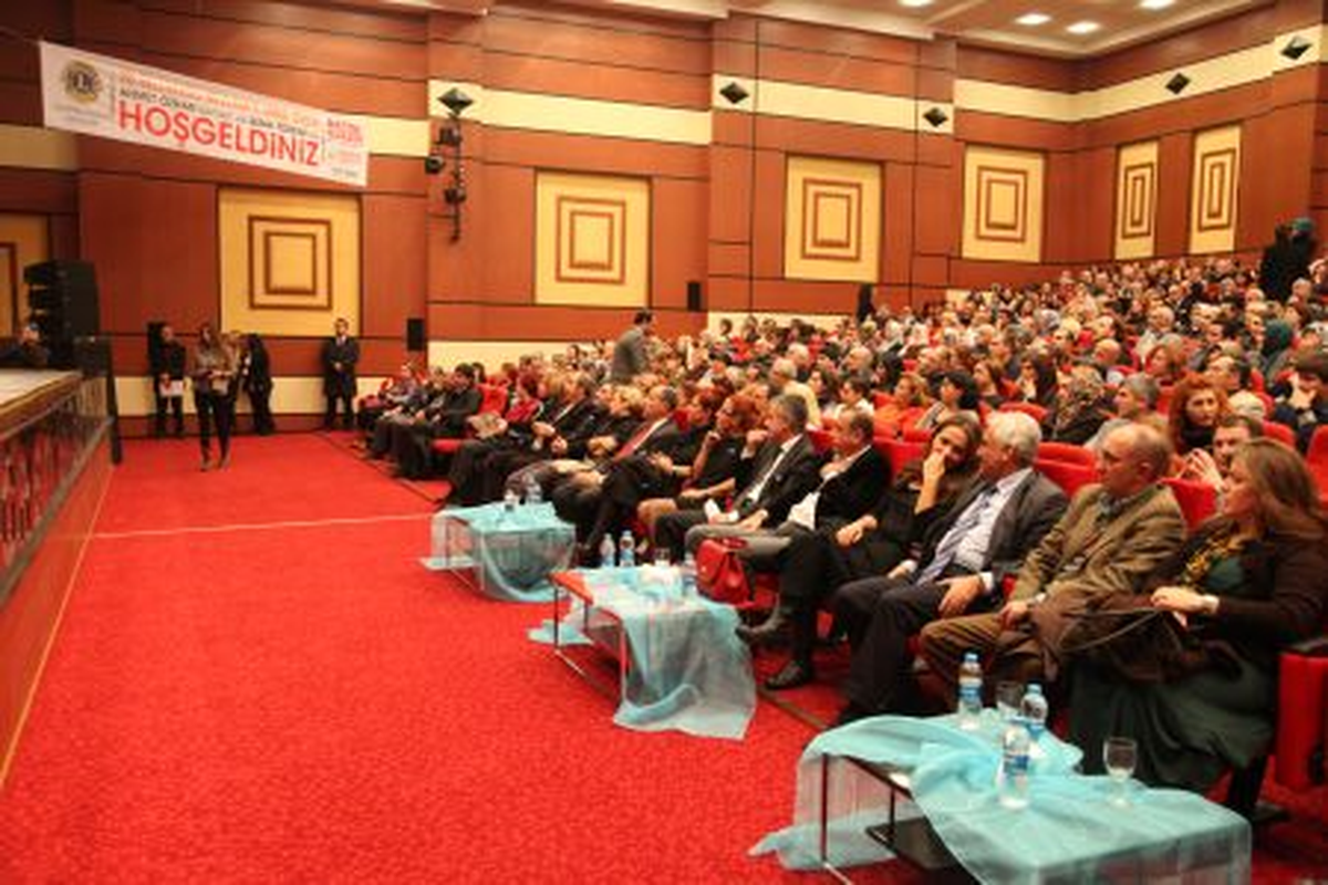 Mevlana\'nın Sesi ve Sevgisi Ataşehir\'de Yankılandı