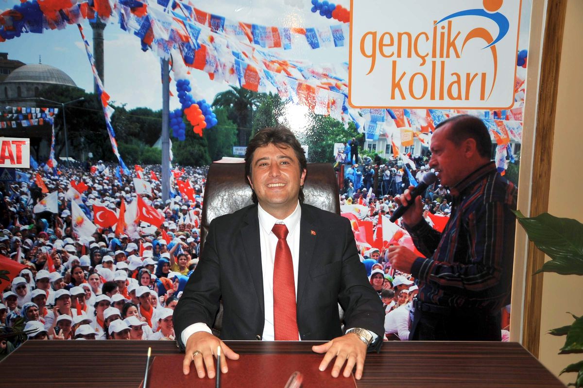 Nazilli Ak Gençlerden Adaylara Açık Çek