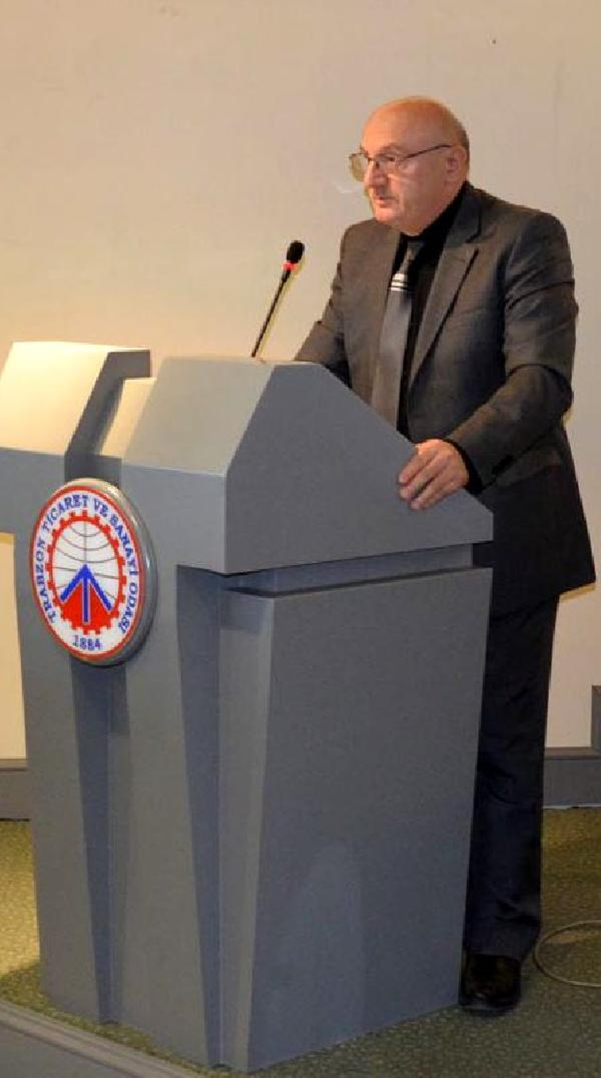 Okul Kıyafeti Üreticileri: Bize Süre Tanınsın