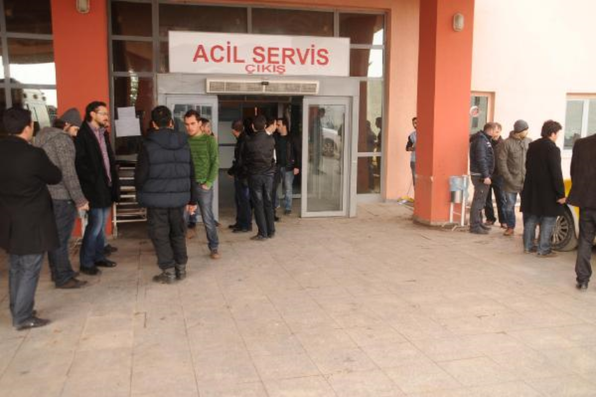 Polis Aracı Devrildi: 1 Şehit, 3 Yaralı