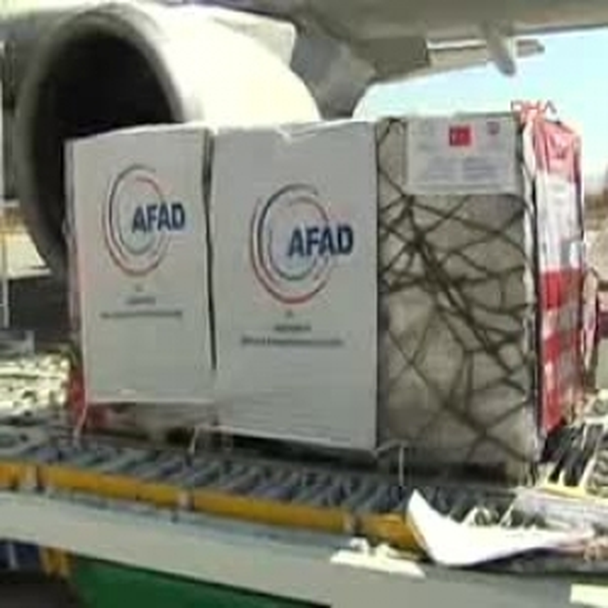 Somali\'ye 27 Ton Yardım Malzemesi Gönderildi