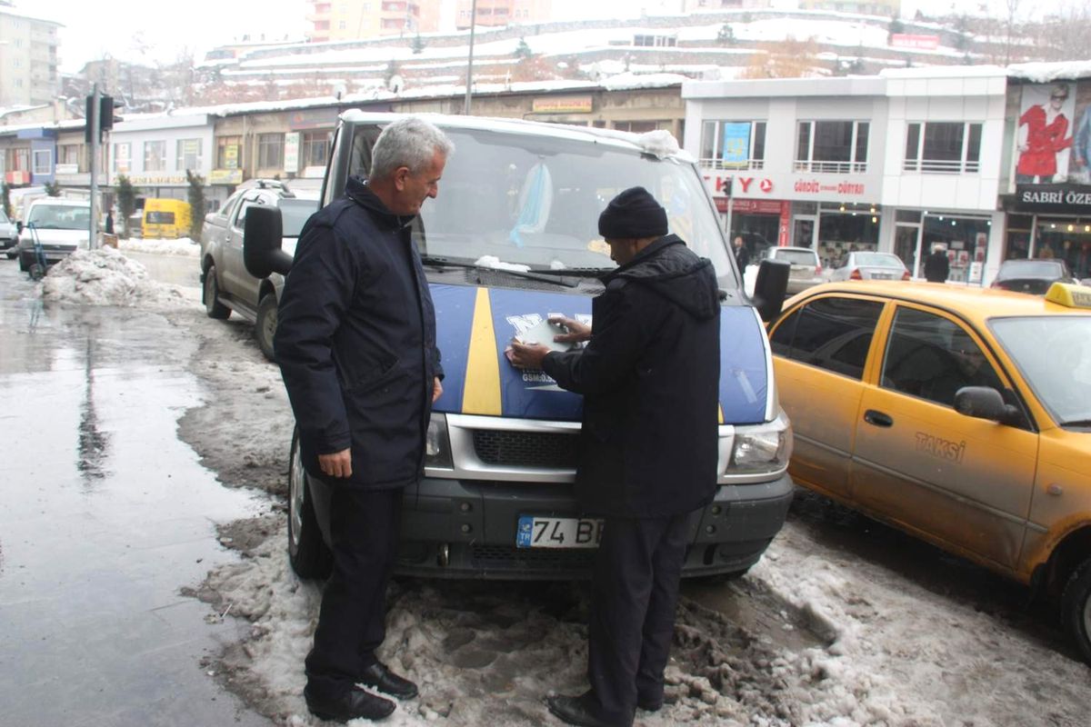 Zabıta Ekipleri Minibüs Sürücülerine Caza Yağdırdı