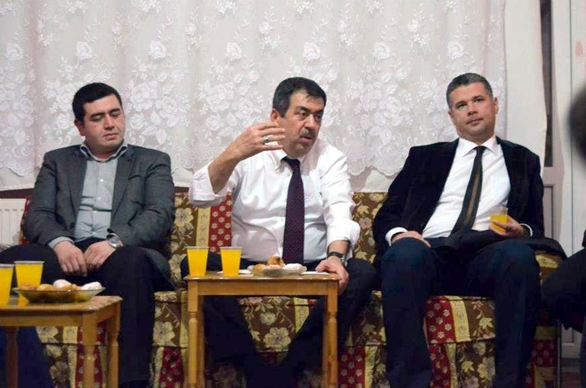 Ak Partili Milletvekili Üniversiteli Öğrencilerin Evine Misafir Oldu