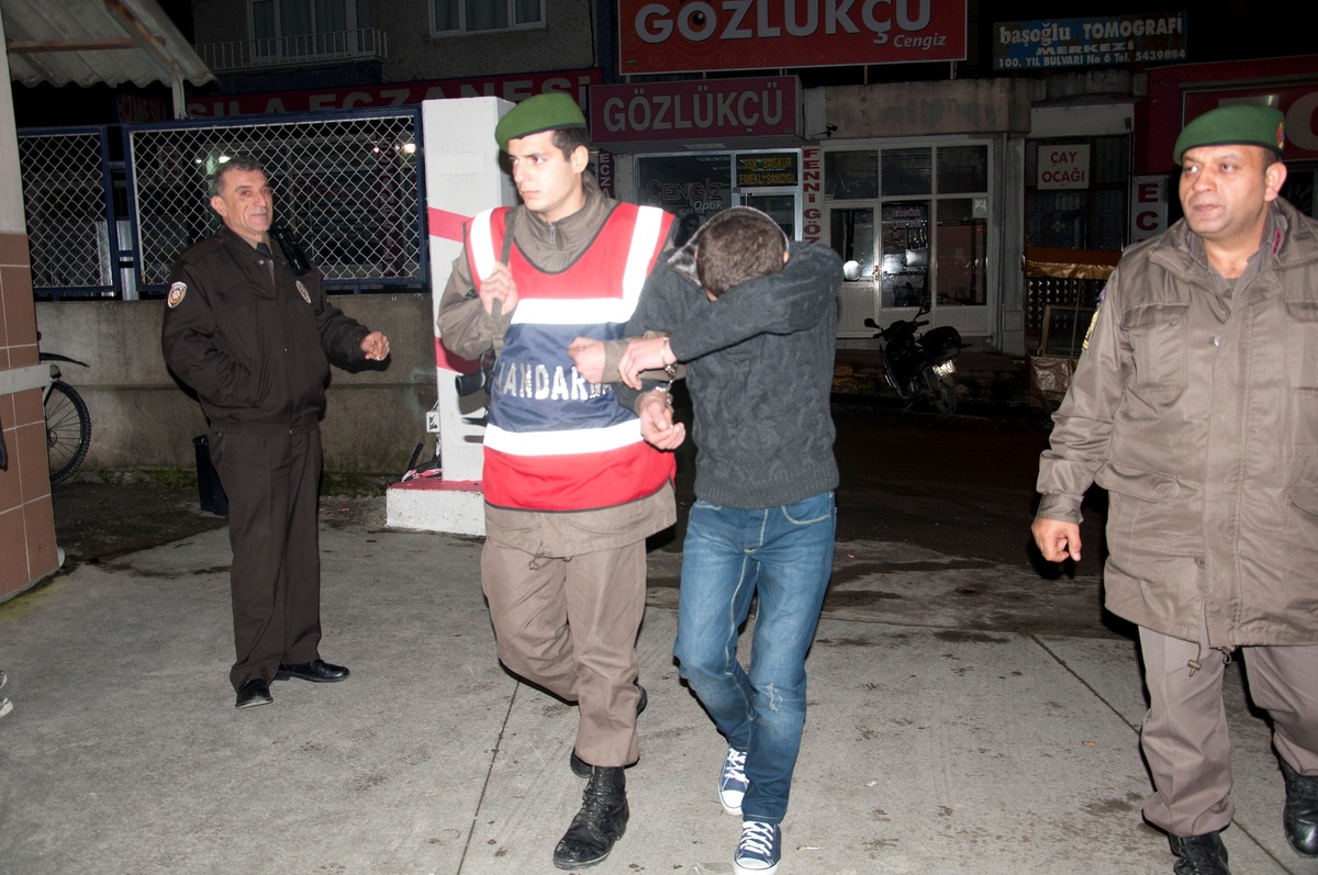 Akaryakıt İstasyonu Soygunu Zanlıları Yakalandı