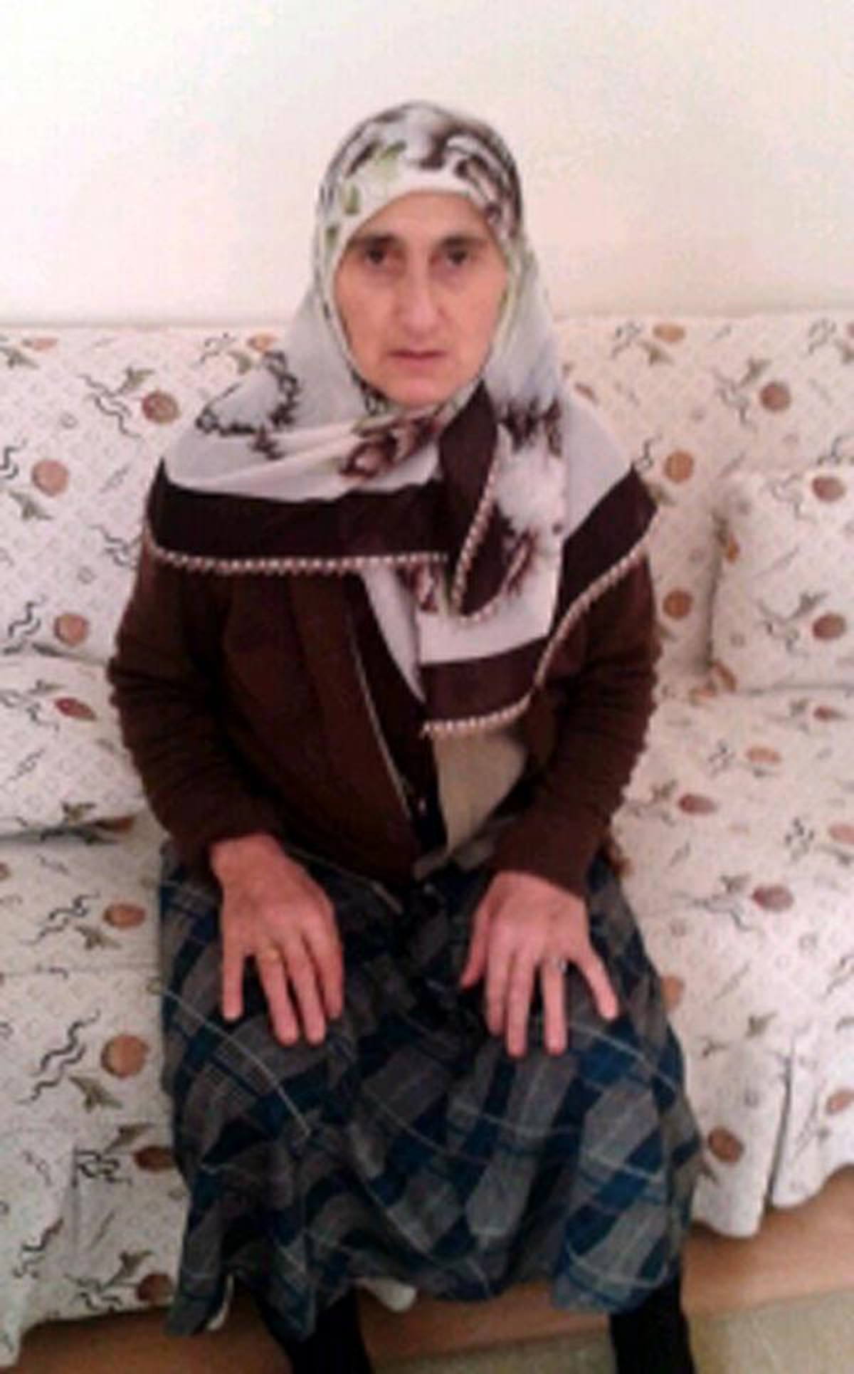 Ameliyat İçin Topladıkları 8 Bin Lirayı Annesi Yolda Düşürdü