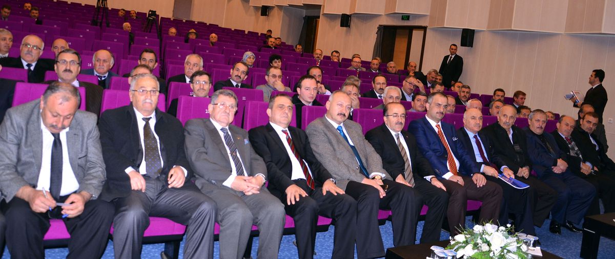 Başkan Gümrükçüoğlu, Büyükşehiri Anlattı