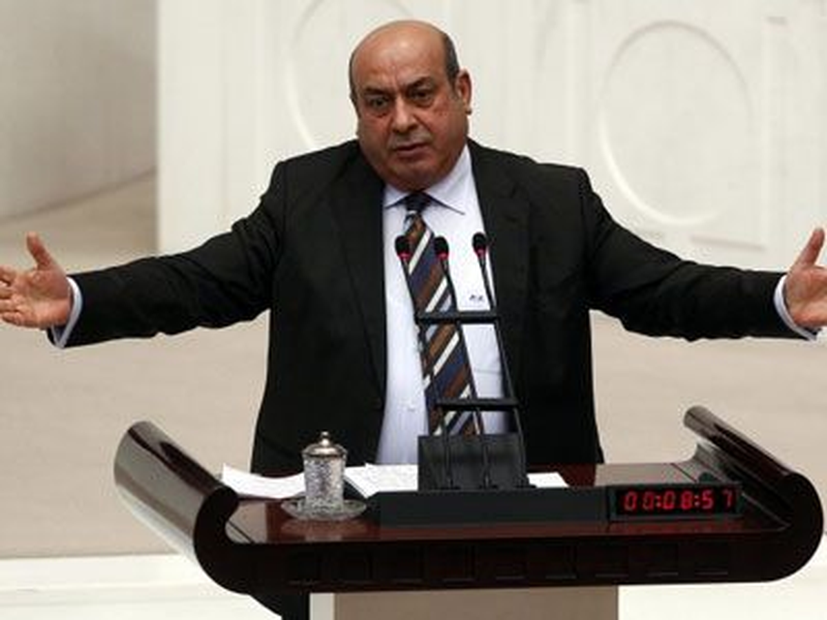 "Başbakan Böceklenmiş"