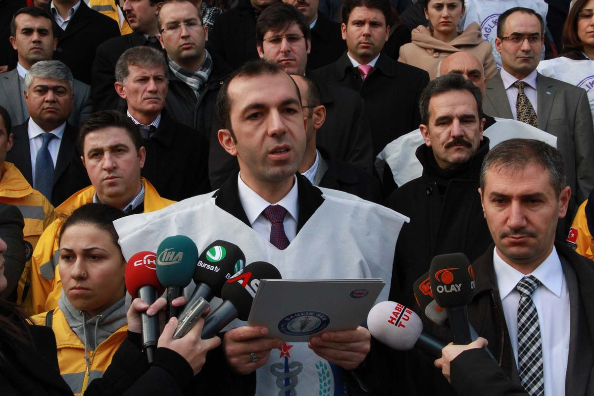 Darp Edilen Doktora Meslektaşlarından Destek