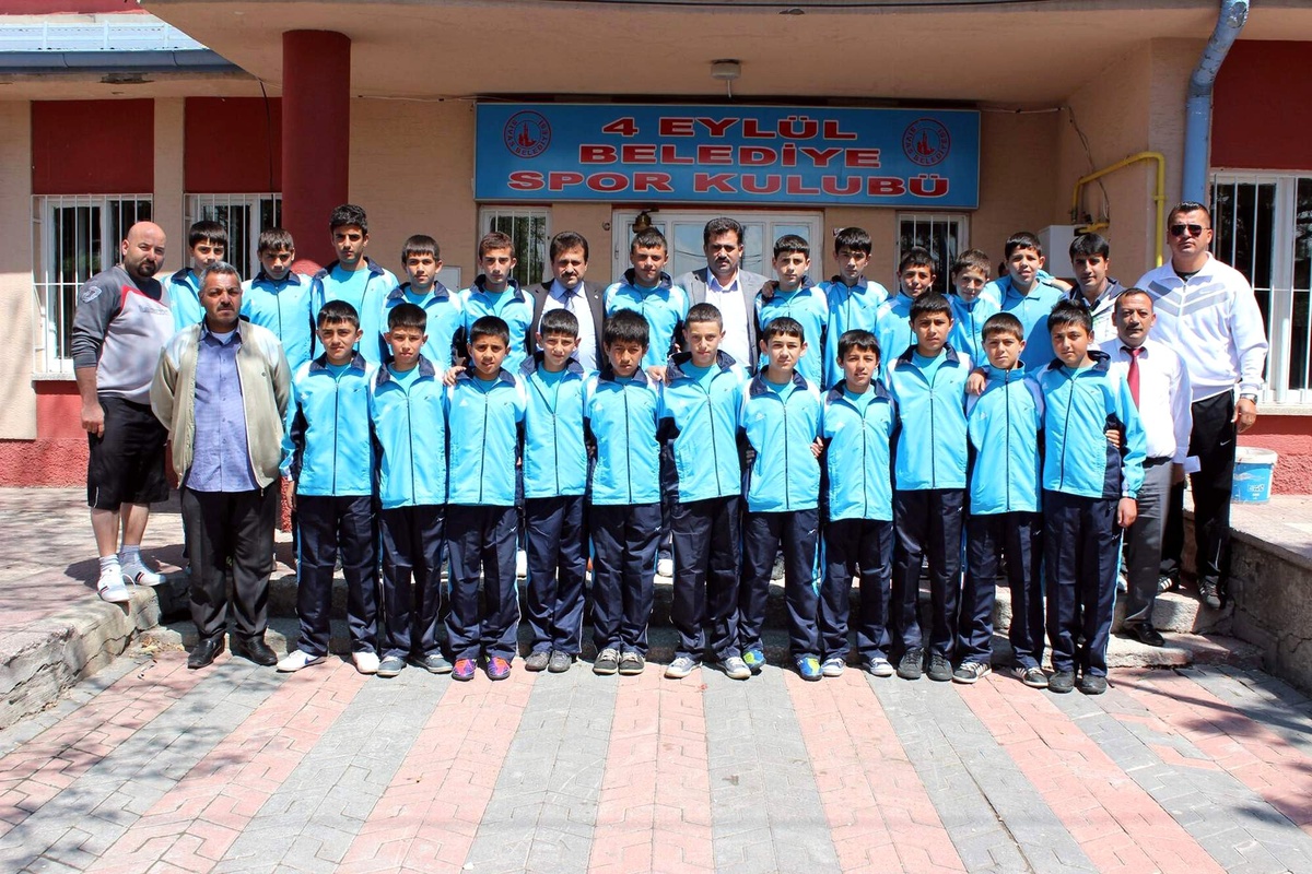 Dört Eylül Belediyespor U15 Takımı Şampiyon Oldu