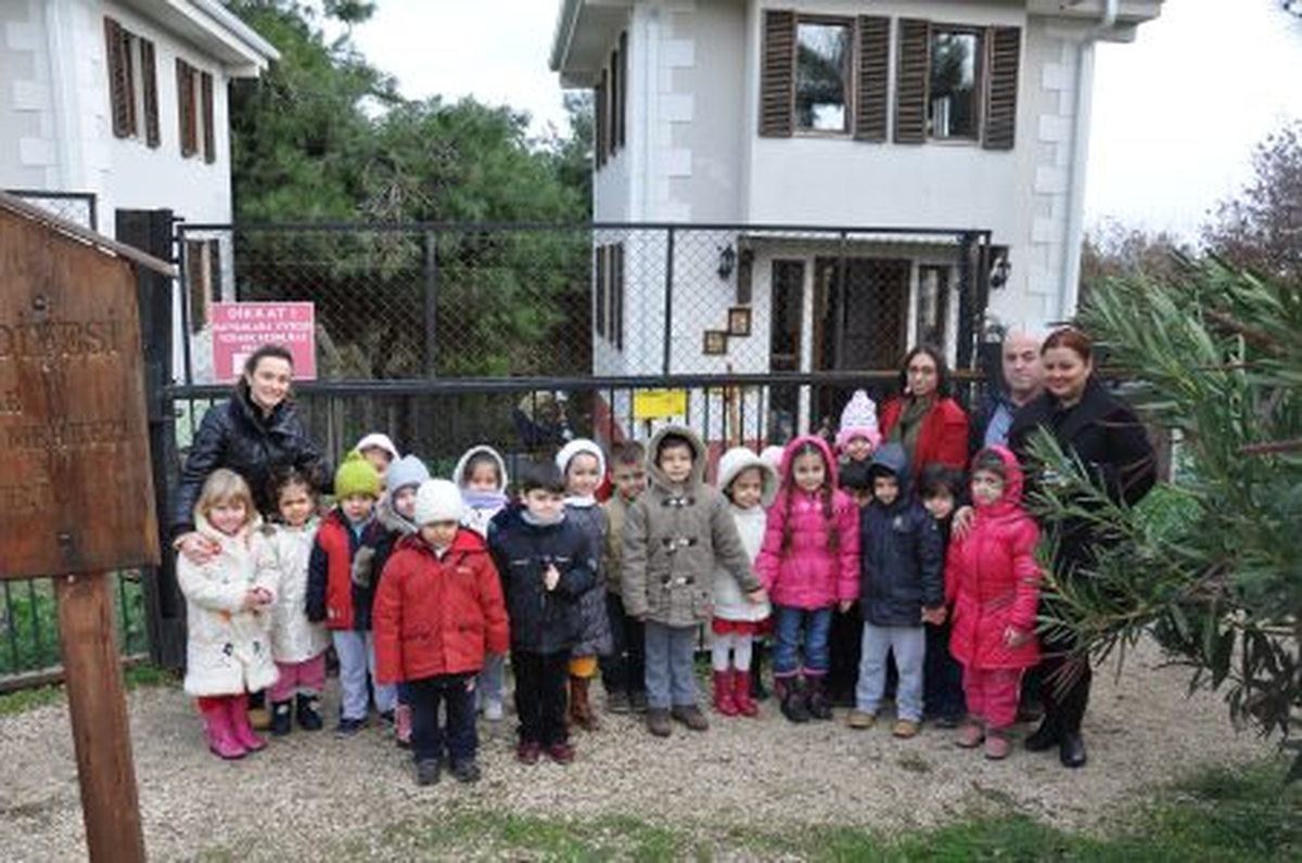 Kediler İçin Kermes Yaptılar