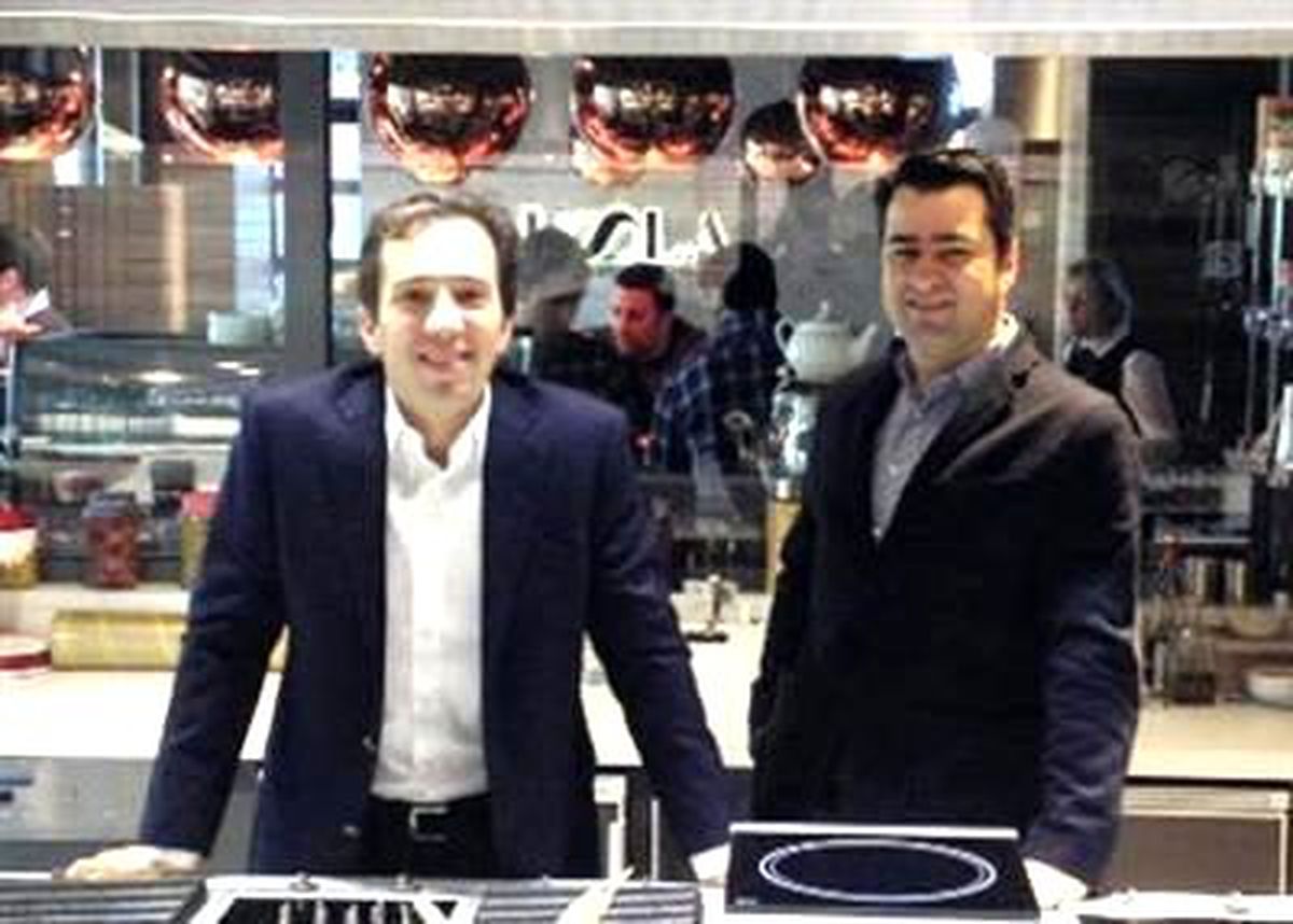 Koç Ekolü New York\'ta Simitçi Açtı