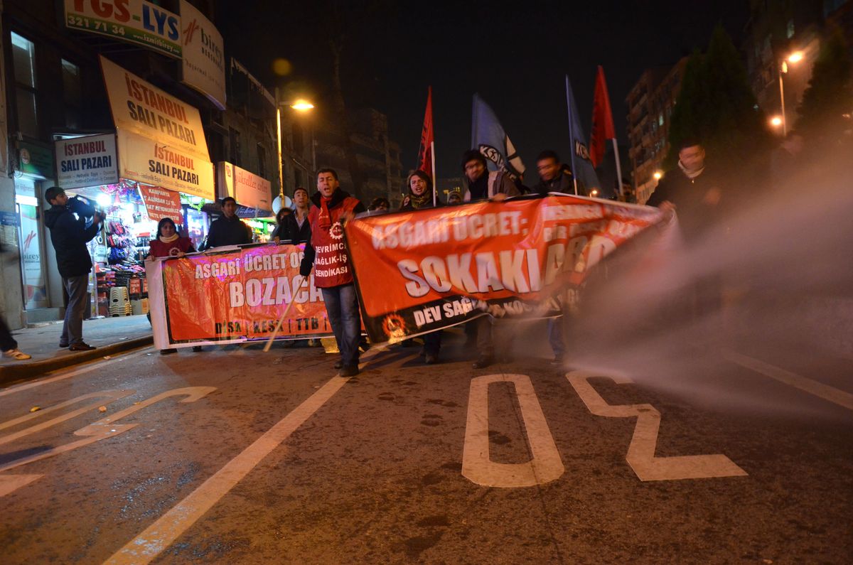 Kocaeli\'de "Asgari Ücret Zammı" Eylemi