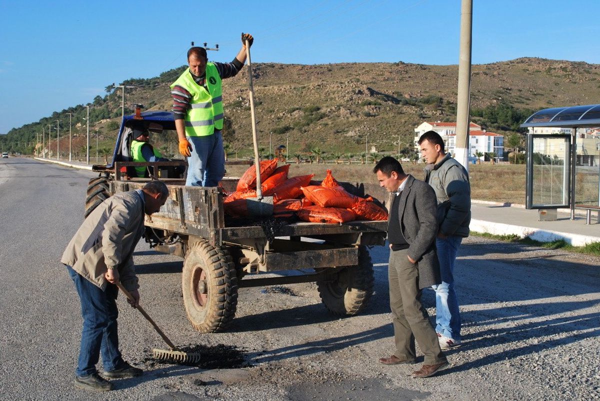 Küçükköy Belediyesi, Yollarına Bakıyor
