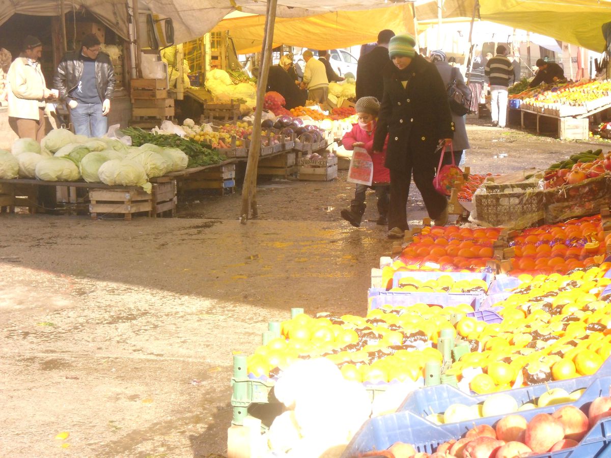 Küre\'de Halk Pazarı Yoğun Hava Vurdu