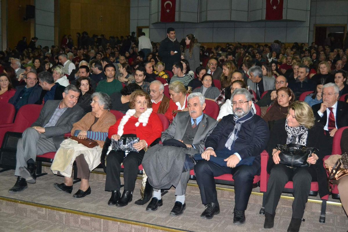 Levent Kırca\'dan \'Azınlık\' Oyunu