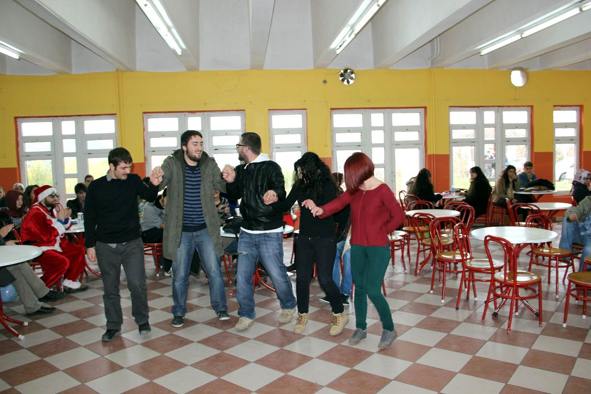 Öğrencilerden Yeni Yıl Temalı Gösteri