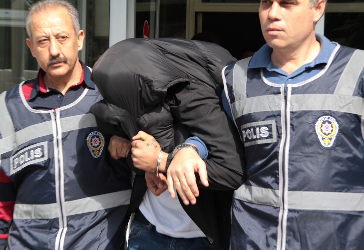Öldürdükleri Genci Yakan Gençlere 13 Yıl 2 Ay Hapis
