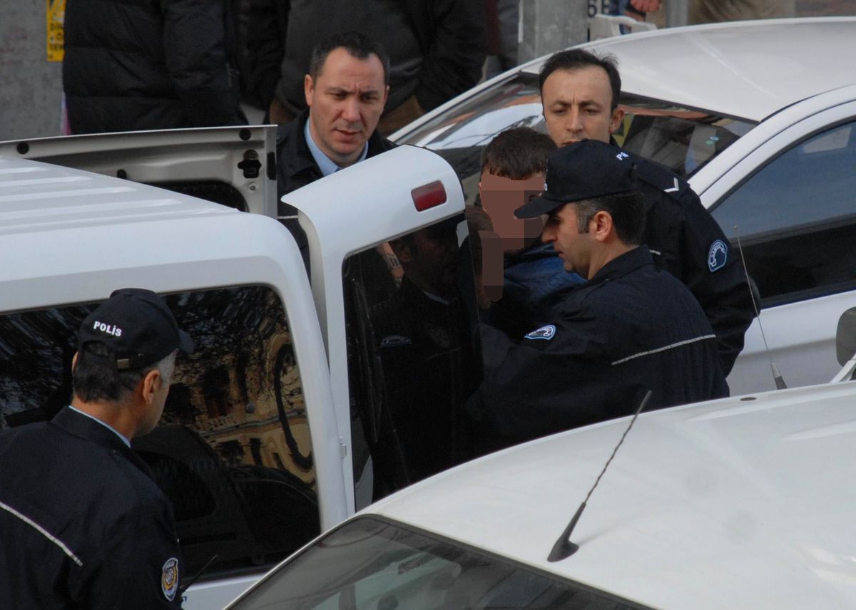 Polise Saldırdıkları İddia Edilen 8 Kişi Gözaltına Alındı