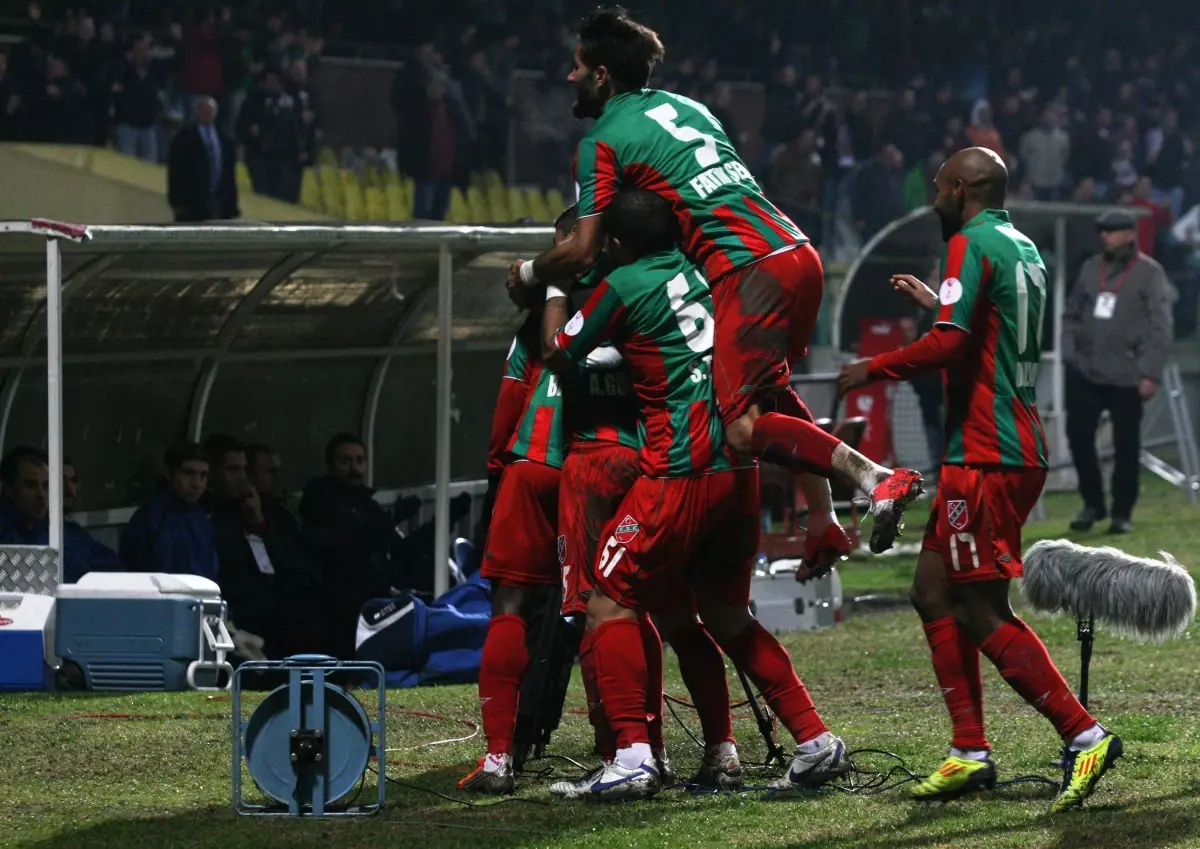 Karşıyaka İlk Yarıyı 8. Sırada Tamamladı