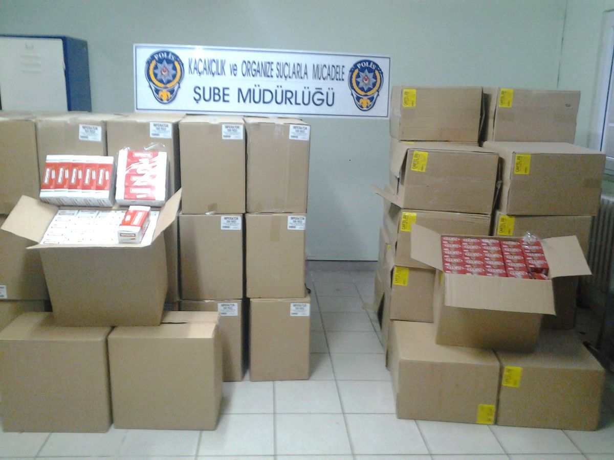 Rize\'de 670 Bin Adet Boş Sigara Ele Geçirildi