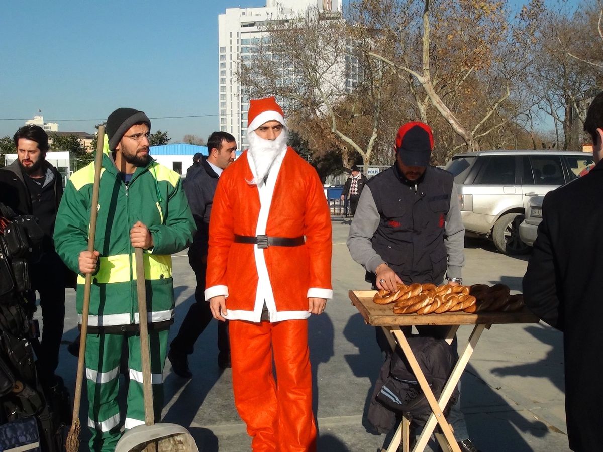 Taksim\'de Yılbaşı Hazırlıkları Başladı