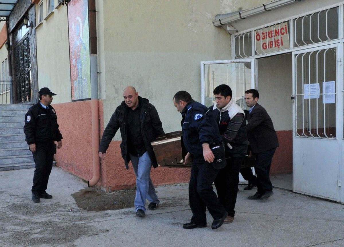 Uşak\'ta Okulda İntihar