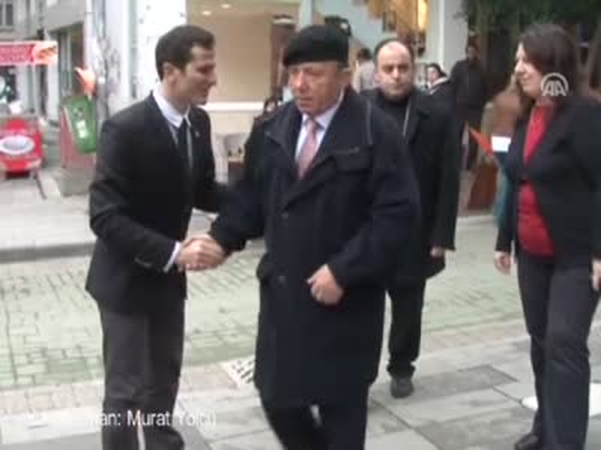 Vali Çaldı, Muhabirler Söyledi